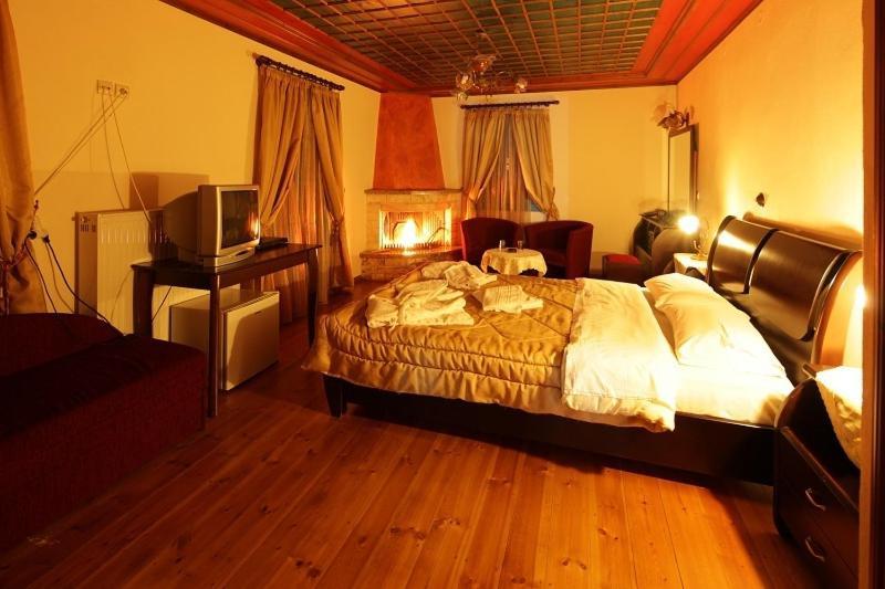 מונודנדרי Hotel Ladias מראה חיצוני תמונה