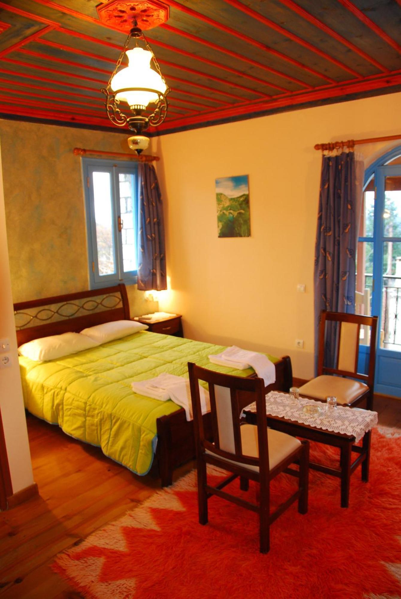 מונודנדרי Hotel Ladias מראה חיצוני תמונה